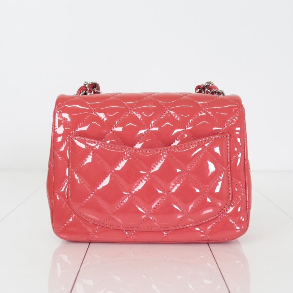 CHANEL Pink Quilted Shoulder Bag - Picture 3 of 12